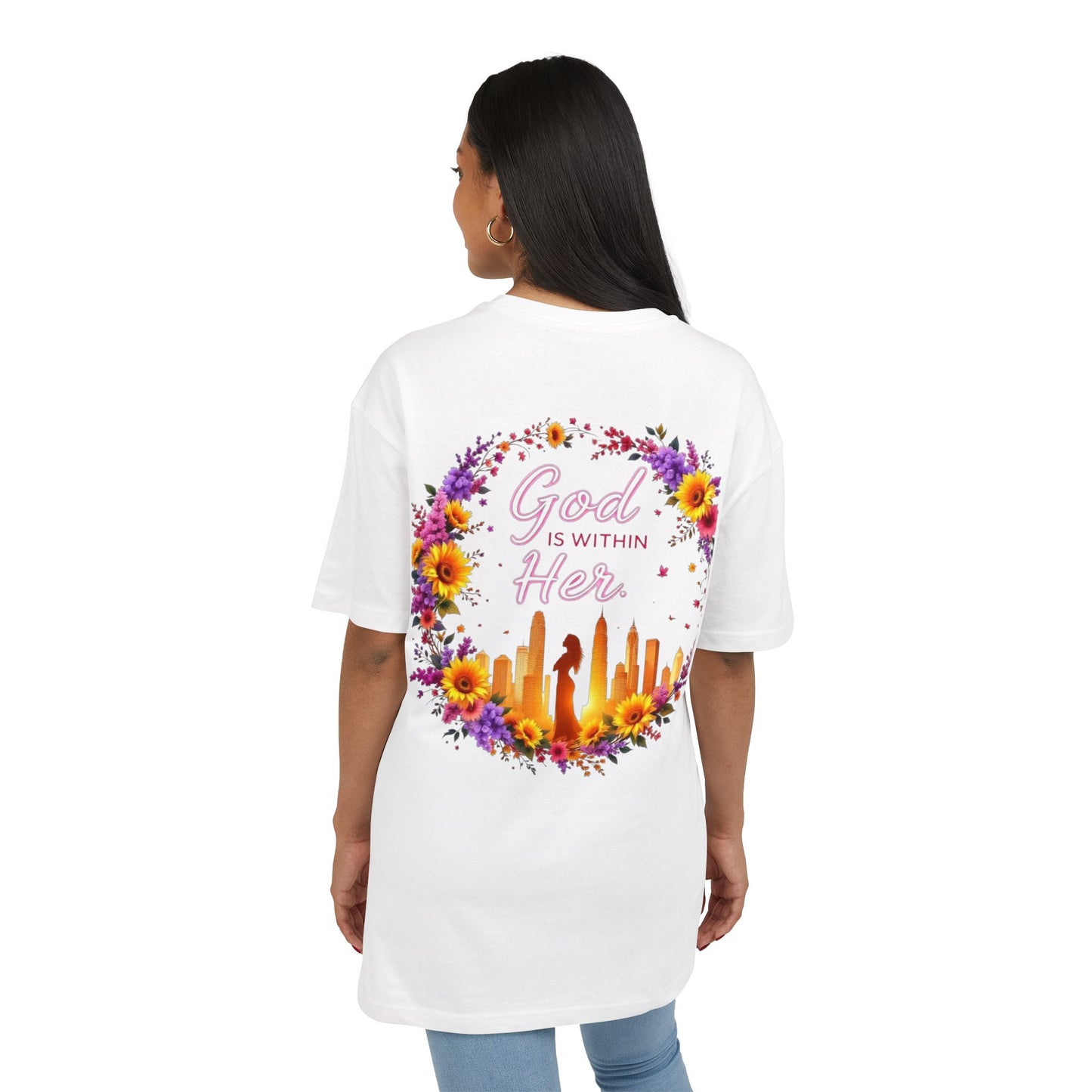 Oversize Tee God is within Her